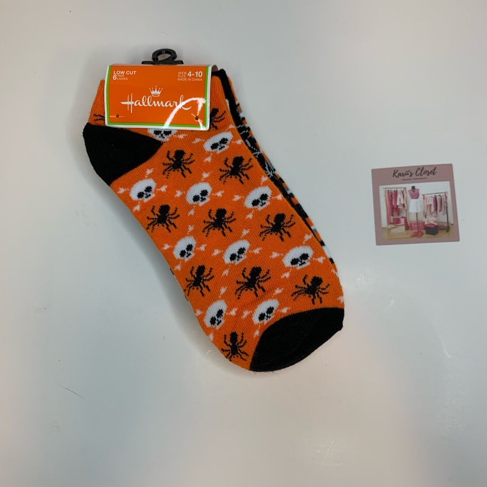 Hallmark low cut socks